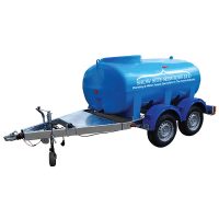 Towable water bowser