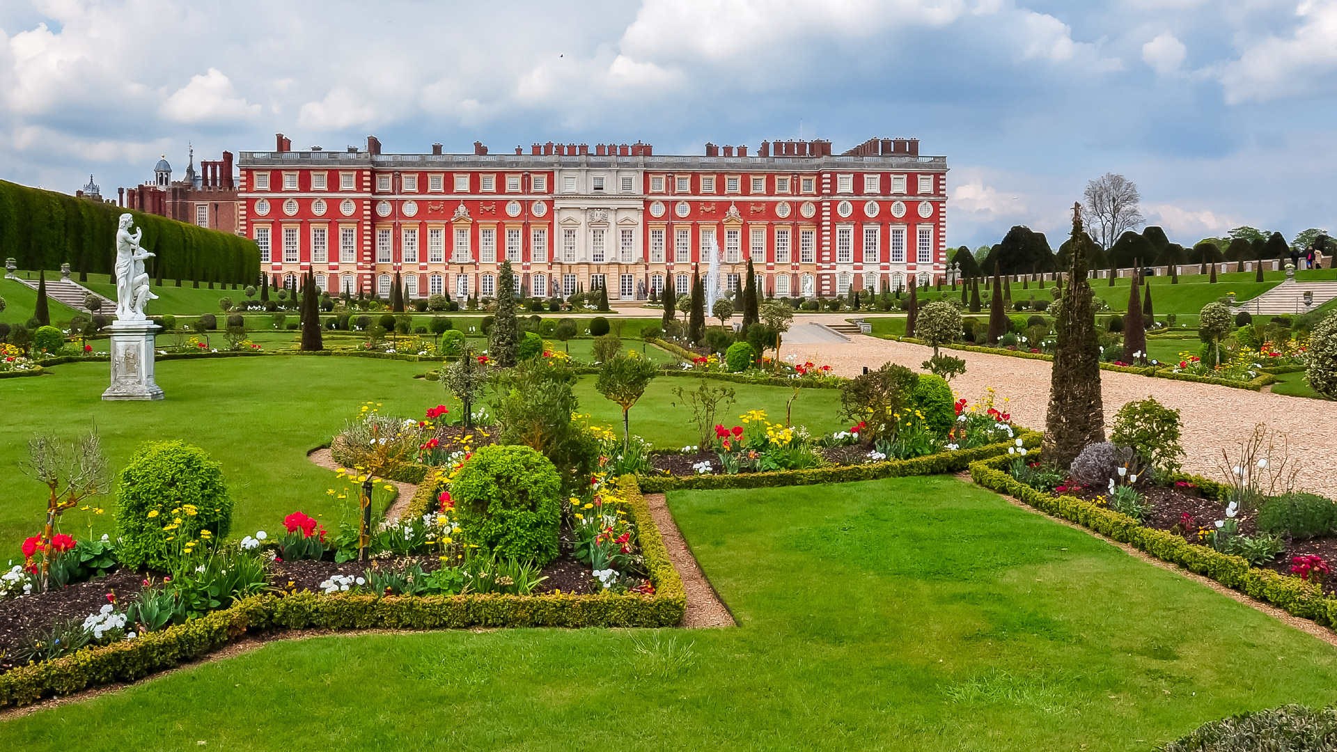 Hampton Court Palace